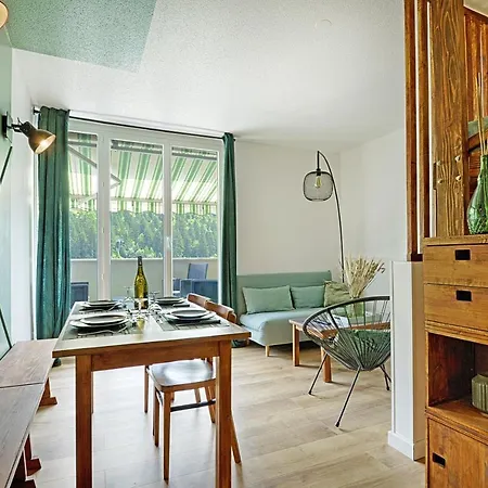 L'epicea - Vue Montagne